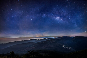 Wall Mural - the top of phu thap boek from the top in the early morning in the sky there is the milky way