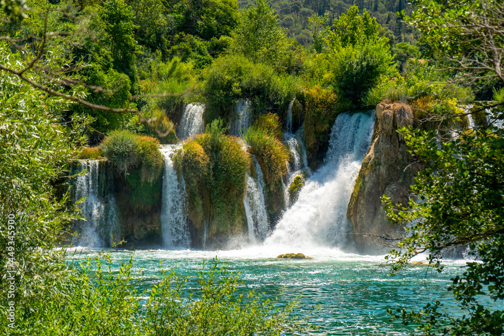 croatia-national-park-waterfalls-krka - obrazy, fototapety, plakaty 