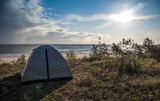 Fototapeta  - Rozbity namiot na tle morza
Polska Hel lato 2021
