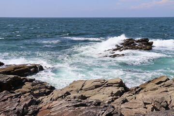 Poster - waves crashing on rocks in Brittany 