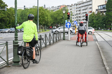 Canvas Print - velo cycliste ville Bruxelles piste cyclable