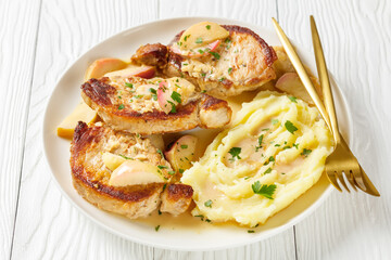 Wall Mural - pork chops in apple cider sauce and potato mash