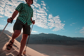 Canvas Print - Hike in the desert