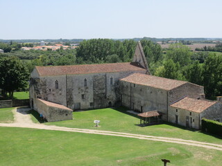 Canvas Print - Abbaye de Maillezais, Vendée, Marais Poitevin, Centre val de Loire, France.