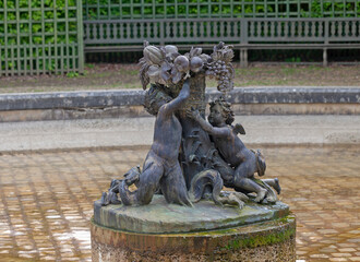 Poster - Fountain in the park