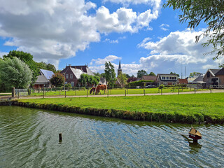 Canvas Print - The village Ternaard in Friesland in the Netherlands