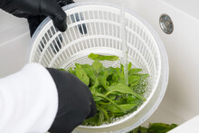 The Chef's Hands Are Washed With Mint By A Stream Of Water, In A Special Container