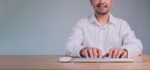 Leinwandbilder - Searching Browsing Internet Data Information mouse and computer keyboard. man's hands are using a computer keyboard to Searching for information. Using Search Console with your website.