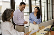 © Creative Flame - Business people meeting and discussing organizational structure
