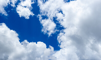 Wall Mural - many white clouds in the blue sky	