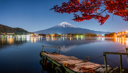 Wall Mural - mount fuji and lake kawaguchiko at night, yamanashi prefecture, japan