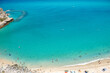 piękna lazurowa woda u wybrzeża Tropea, Kalabria, Włochy
