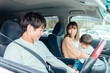 © buritora - ドライブ・車に乗る家族（笑顔）