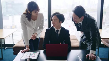 Aufkleber - ミーティングするビジネスグループ　サークルショット　スローモーション
