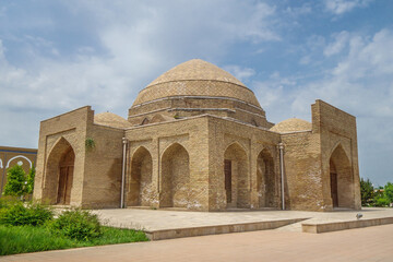 Wall Mural - Building of medieval bazaar called chorsu. Built in traditional oriental style in XV-XVII. Shot In Shakhrisabz, Uzbekistan