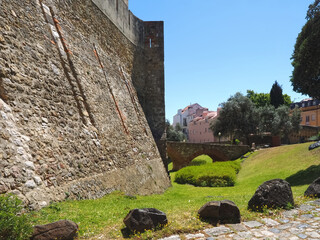 Sticker - Beautiful shot of the famous Sao Jorge Castle in Lisbon, Portugal