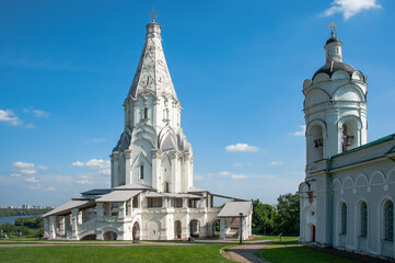 Wall Mural - Kolomenskoye belonged to the Grand Dukes of Moscow since the 14th century. The ensemble of the estate was formed in the 16-17 centuries and became the pearl of ancient Russian architecture.   