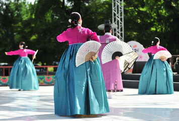 Wall Mural - On May 17, 2018, It is performing Korean traditional dance at the 88th Chunhyang Festival in Gwanghanlu, Namwon-si, South Korea.