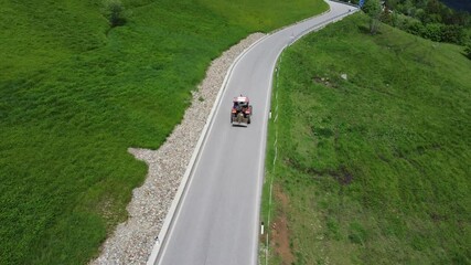 Poster - trattore su strada  