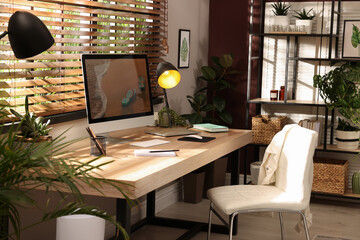 Poster - Light room interior with comfortable workplace near window