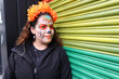 © Alfonso VargasTorres - Rostro de mujer joven disfrazada de catrina en fiesta de halloween