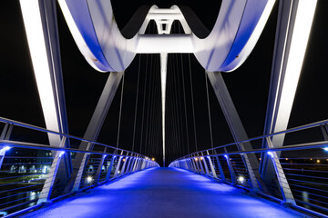 Sticker - Exterior view of a modern bridge during nighttime