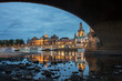 Unter der Brücke, Blick auf der Altstadt von Dresden 
