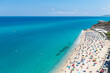 długa piaszczysta plaża w Tropea. Calabria, Włochy