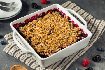 Canvas Print - Homemade Berry Crumble Dessert