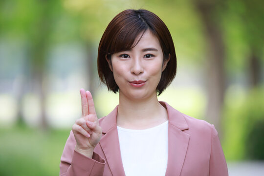 手話の指文字「う」