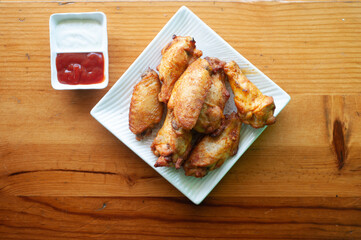 Canvas Print - A plate of chicken wings