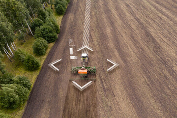 Aufkleber - Autonomous tractor on the field. Digital transformation in agriculture