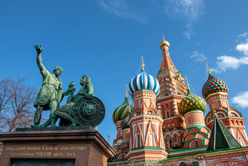 Wall Mural - Monument to Minin and Pozharsky, Cathedral of Vasily the Blessed. Moscow.