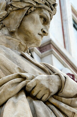 statue of Dante Alighieri in front of Basilica di Santa Croce,  Piazza Santa Croce, Florence, Tuscany,  Italy, Europe