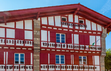 Wall Mural - Maison traditionnelle du pays basque à Espelette , France 