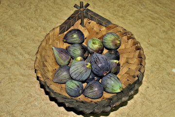 Wall Mural - Closeup shot of figs on a plate