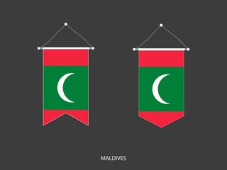 2 style of Maldives flag. Ribbon versions and Arrow versions. Both isolated on a black background.