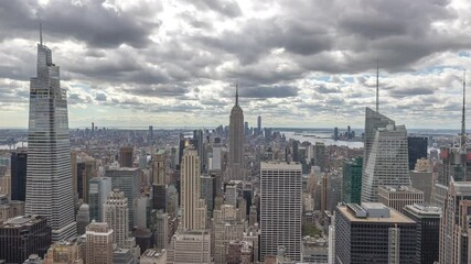 Fototapete - 2021 September New York City skyline buildings timelapse zoom in