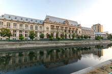 Palace Of Justice And Dambovita Riveri N Of City Of Bucharest, Romania