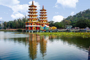 Wall Mural - Kaohsiung, Taiwan Lotus Pond's Dragon and Tiger Pagodas