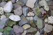 bunt steine kieselsteine felsen kies brunnensteine brunnen wasser
