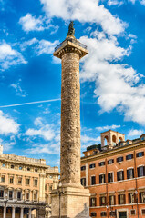 Fototapete - The Column of Marcus Aurelius in Piazza Colonna, Rome, Italy