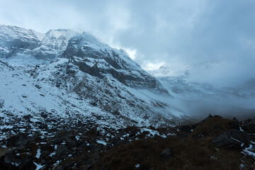 Canvas Print - Foggy mountains, morning in Himalayas, Nepal, Annapurna conservation area