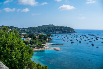 Wall Mural - Côte méditerranéenne entre La Turbie et Nice sur la Côte d'Azur en France.	