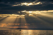 © Michael Runkel/Westend61 - Sun breaking through the clouds above the Amur in Vladivostok, Russia