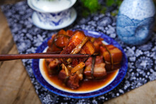 Soysauced Dongpo Pork
