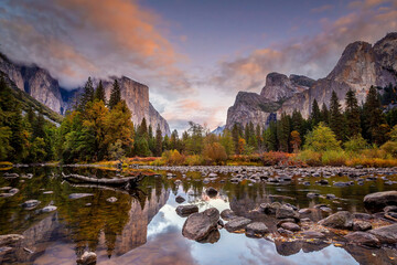  Landscape of Yosemite National Park in USA , au,
