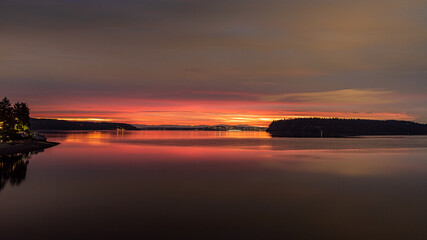 Wall Mural - Sunrise Tacoma and Vashon 