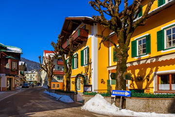 Fototapete - Mountains ski resort St. Gilgen Austria