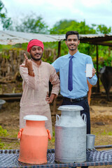 Sticker - Indian agronomist showing smartphone screen with farmer